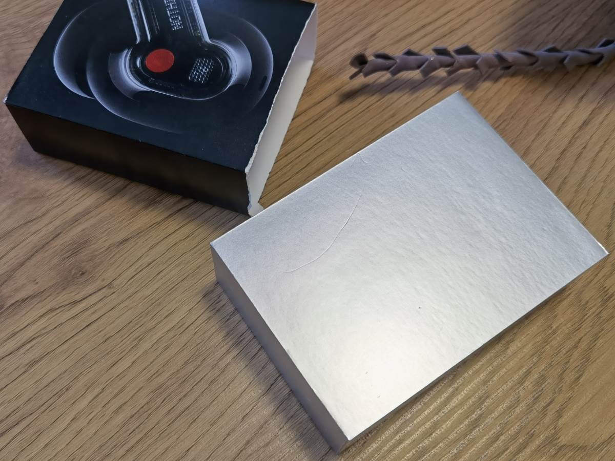 Nothing Ear1 (3).jpg   Nothing Ear1 (3).jpg