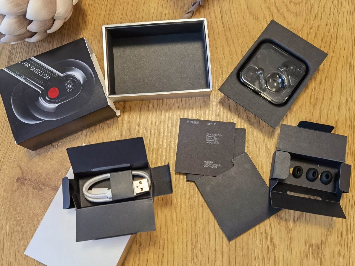 Nothing Ear1 (4).jpg - SmartLife / Marko Čavić   Nothing Ear1 (4).jpg - SmartLife / Marko Čavić