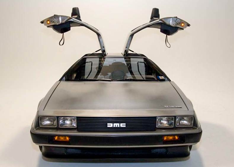  DeLorean DMC-12 sa otvorenim vratima - SmarrtLife / Wikipedia 