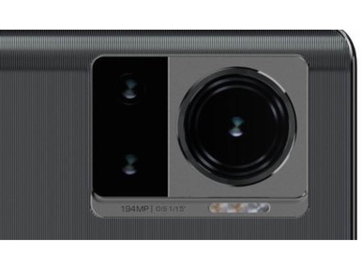 Motorola Frontier flagship telefon slike 7.jpg - SmartLife / Twitter / @evleaks Motorola Frontier flagship telefon slike 7.jpg - SmartLife / Twitter / @evleaks