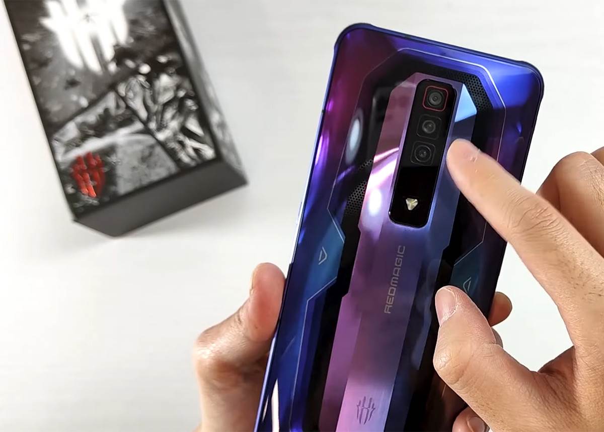 Red Magic 7   Red Magic 7