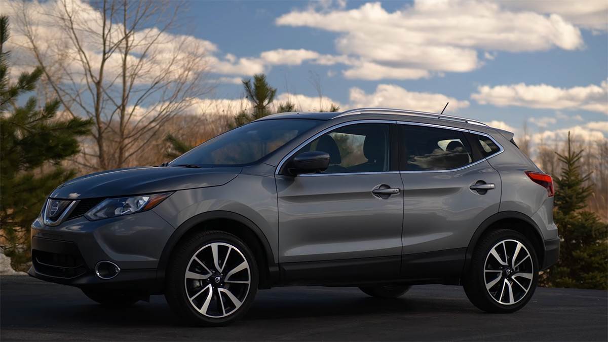  Nissan Rogue Sport - Smart Life/ @savagegeese 