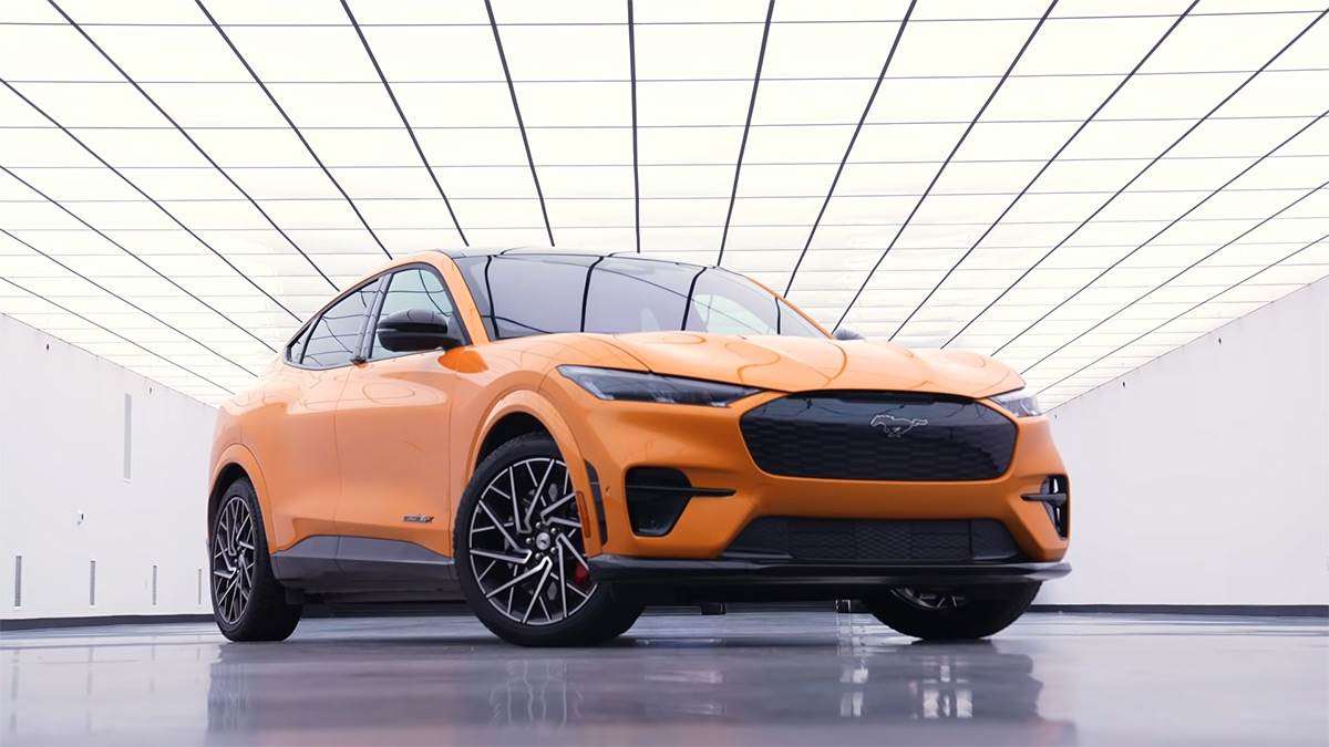  Ford Mustang Mach-E - Smart Life/ @Unbox Therapy 