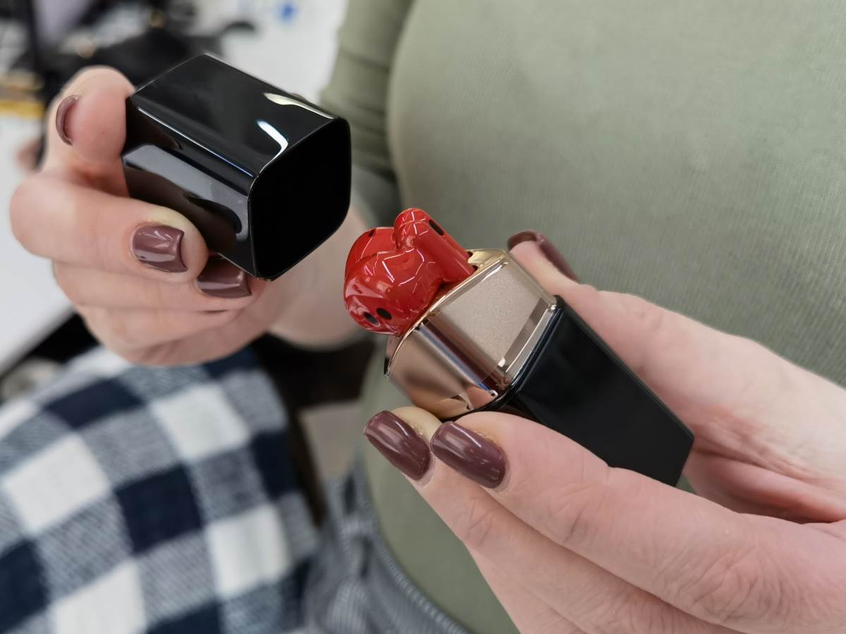 Huawei FreeBuds Lipstick (10).jpg   Huawei FreeBuds Lipstick (10).jpg