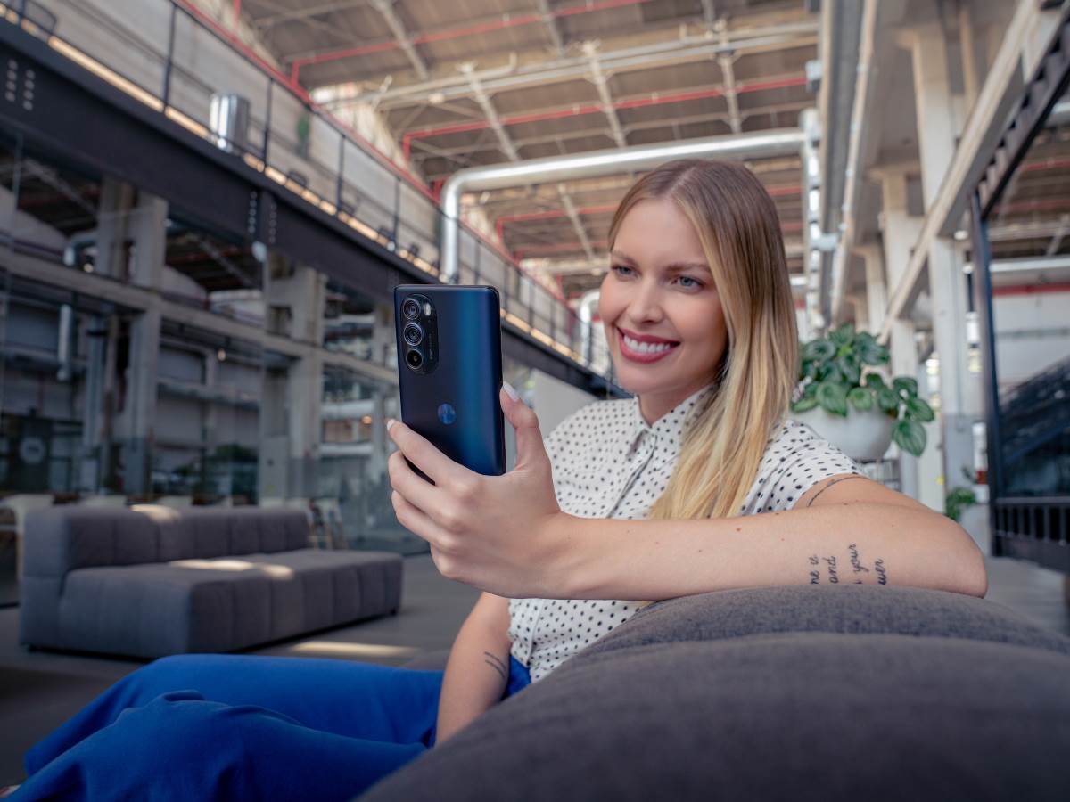 Motorola Edge 30 Pro (34).jpg - SmartLife / Motorola   Motorola Edge 30 Pro (34).jpg - SmartLife / Motorola