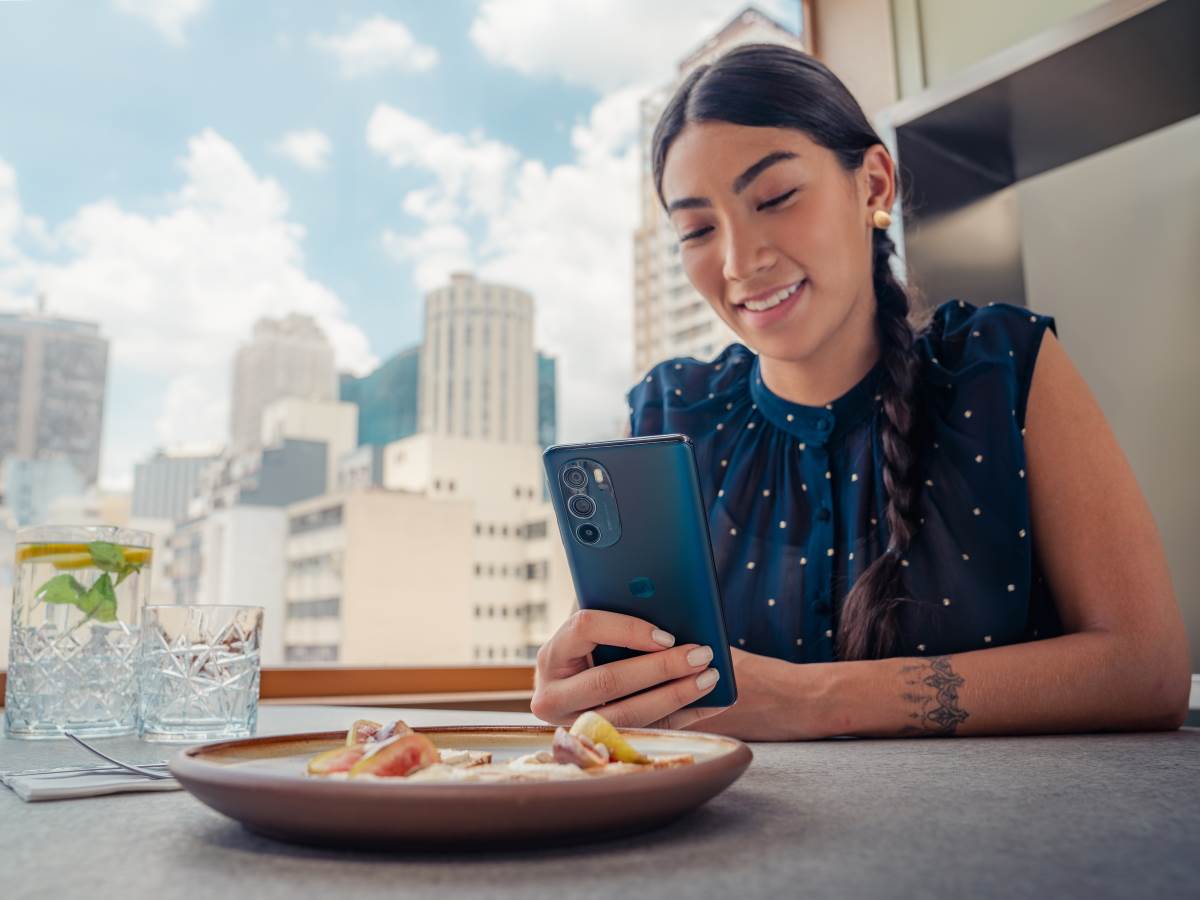 Motorola Edge 30 Pro (46).jpg Motorola Edge 30 Pro (46).jpg