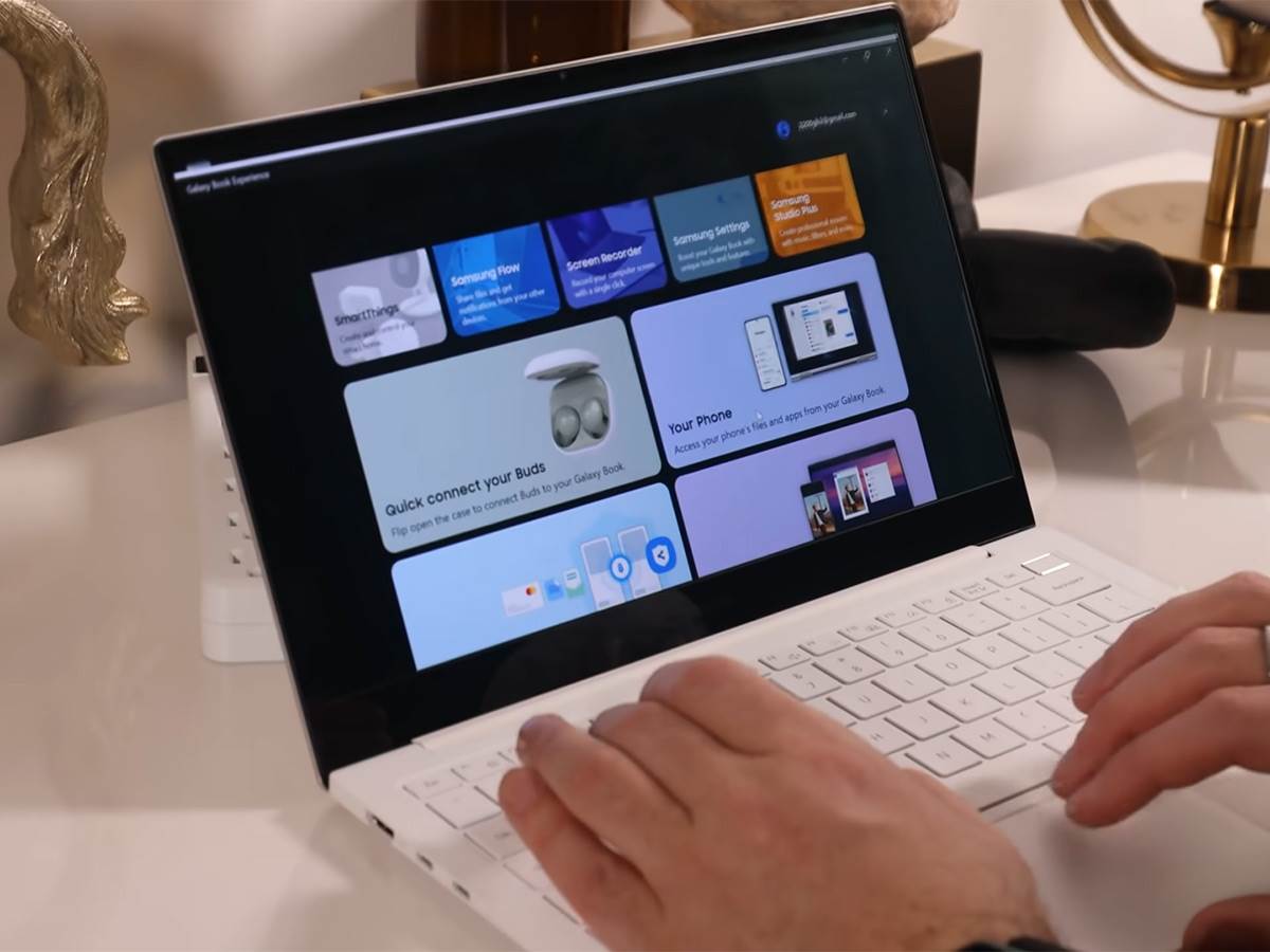  Samsung Galaxy Book 2 Pro - Smart Life/ @CNET 