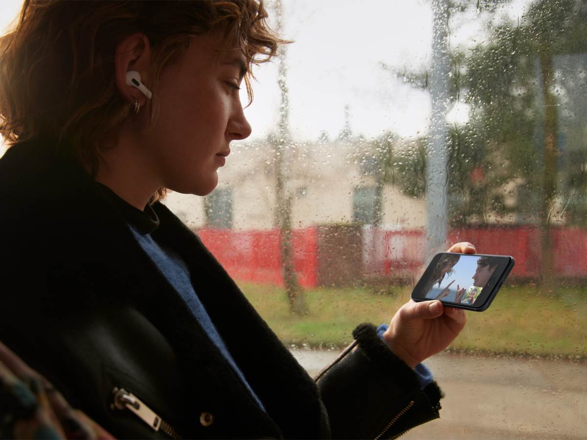 iPhone SE 2022 10.jpg   iPhone SE 2022 10.jpg