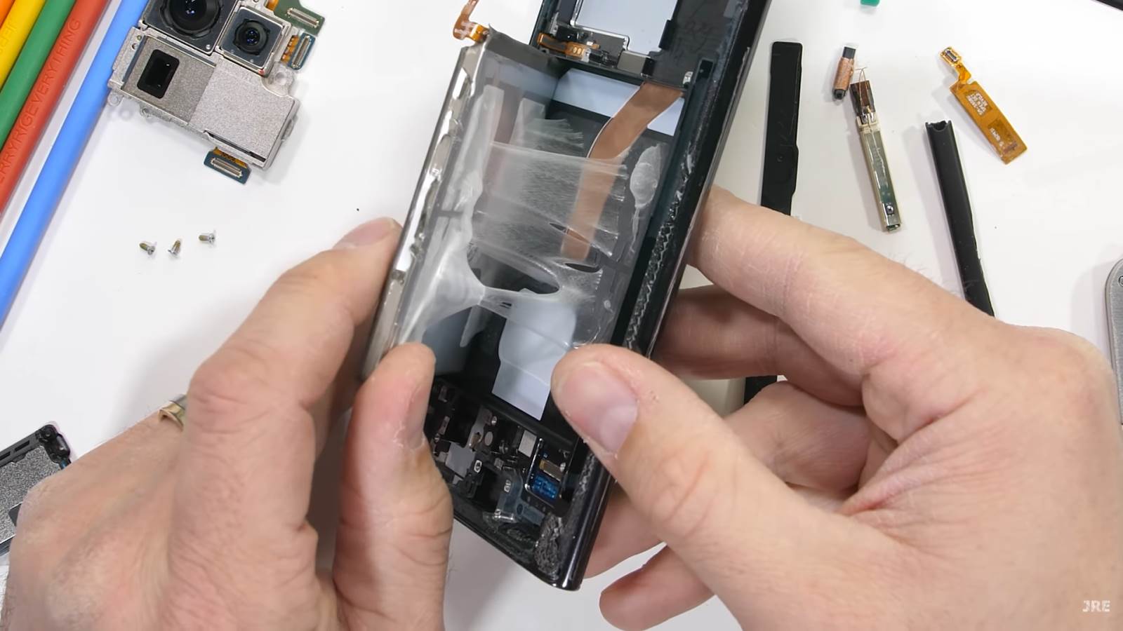 S22 Ultra rastavljanje (17).png   S22 Ultra rastavljanje (17).png