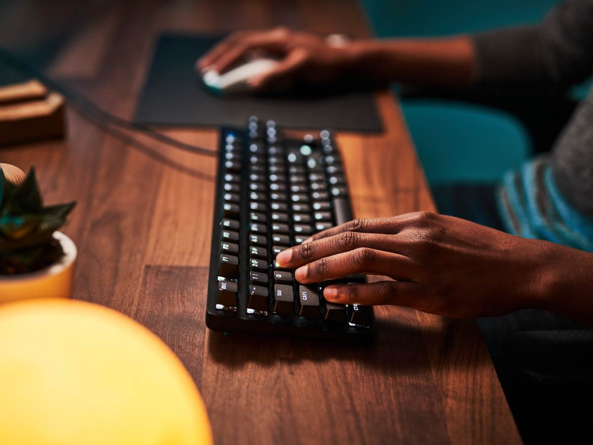  logi7357.jpg - SmartLife / Logitech 