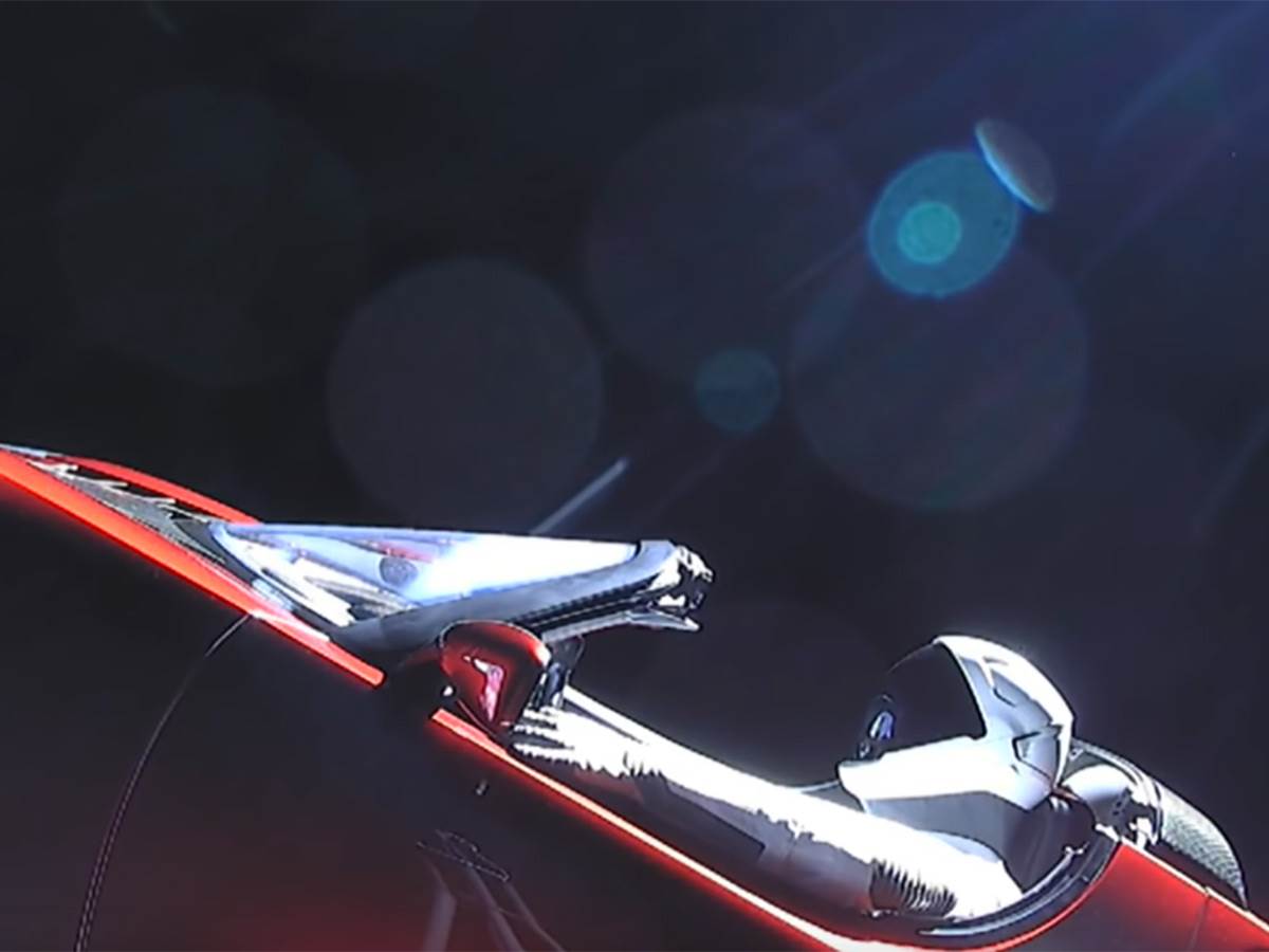 Tesla Roadster u svemiru - YouTube/ SpaceX 