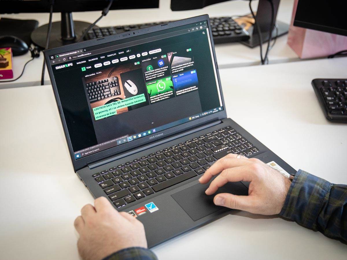 asus-vivo-book-stefan-stojanović-32.jpg   asus-vivo-book-stefan-stojanović-32.jpg