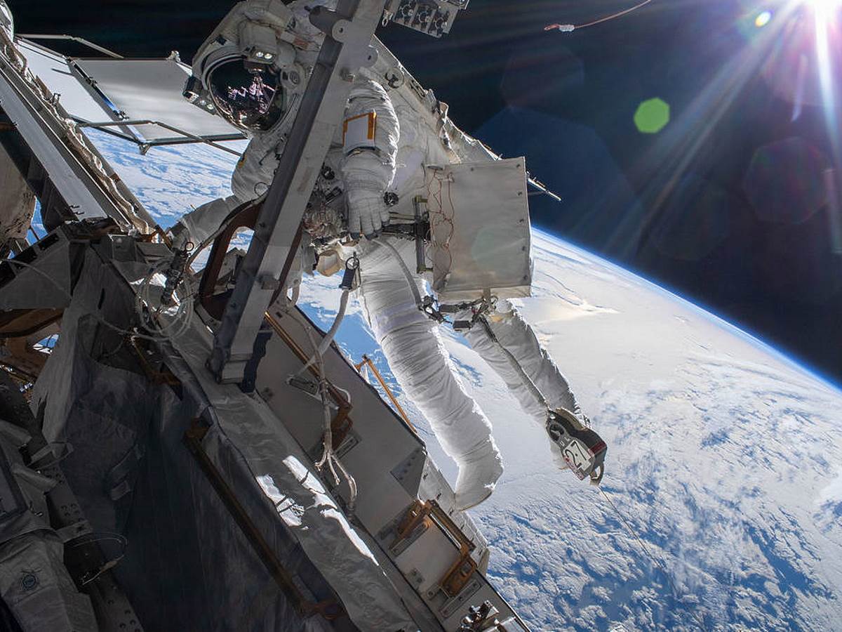 ISS International Space Station.jpeg - NASA   ISS International Space Station.jpeg - NASA