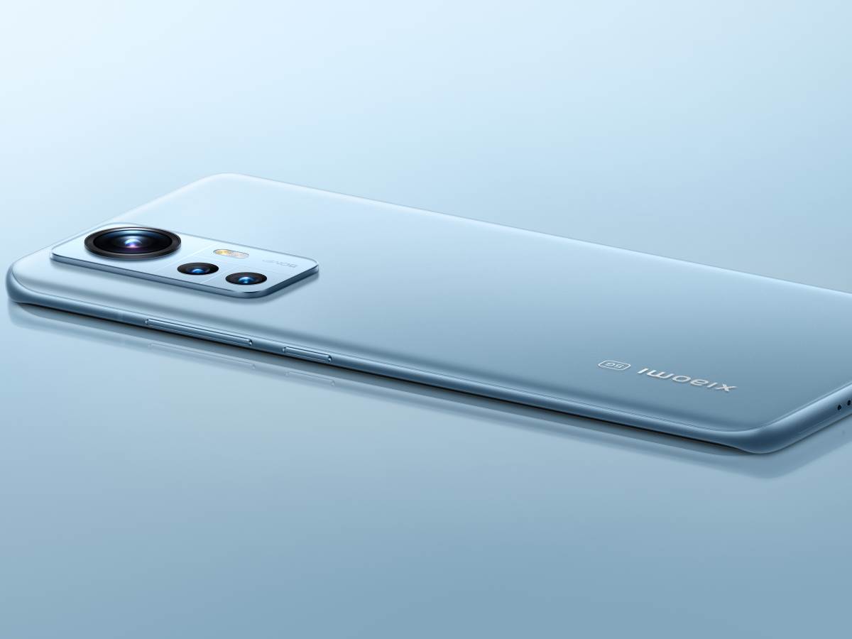  Xiaomi 12 Pro Plavi 1.jpg 