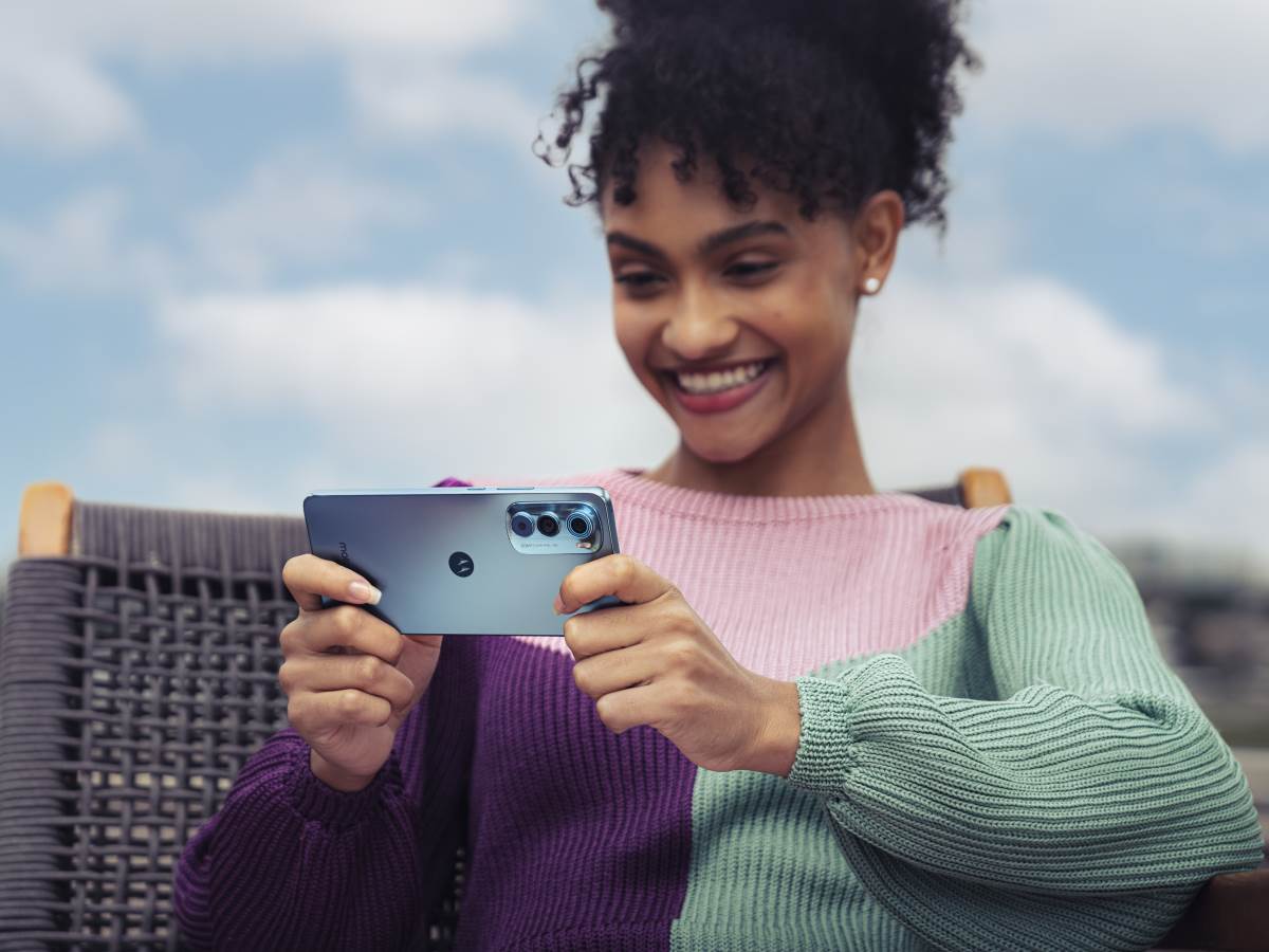  MOTOROLA EDGE 30 (11).png - Motorola 