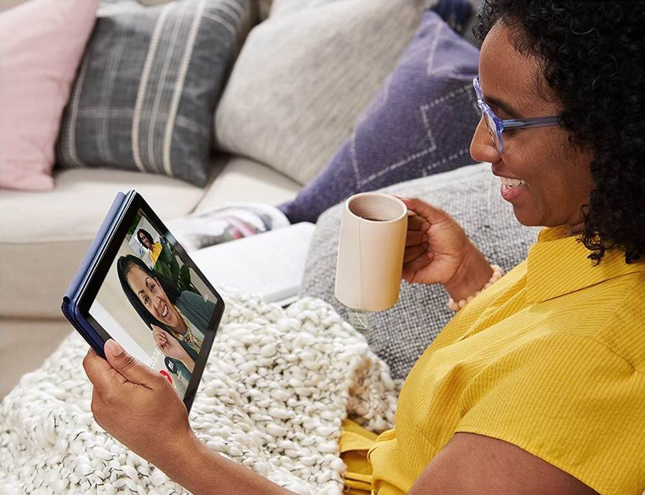 Amazon Fire HD 10 2.jpg - Amazon   Amazon Fire HD 10 2.jpg - Amazon