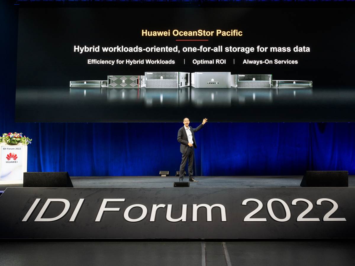  Hugo Doucet.jpg - Huawei 