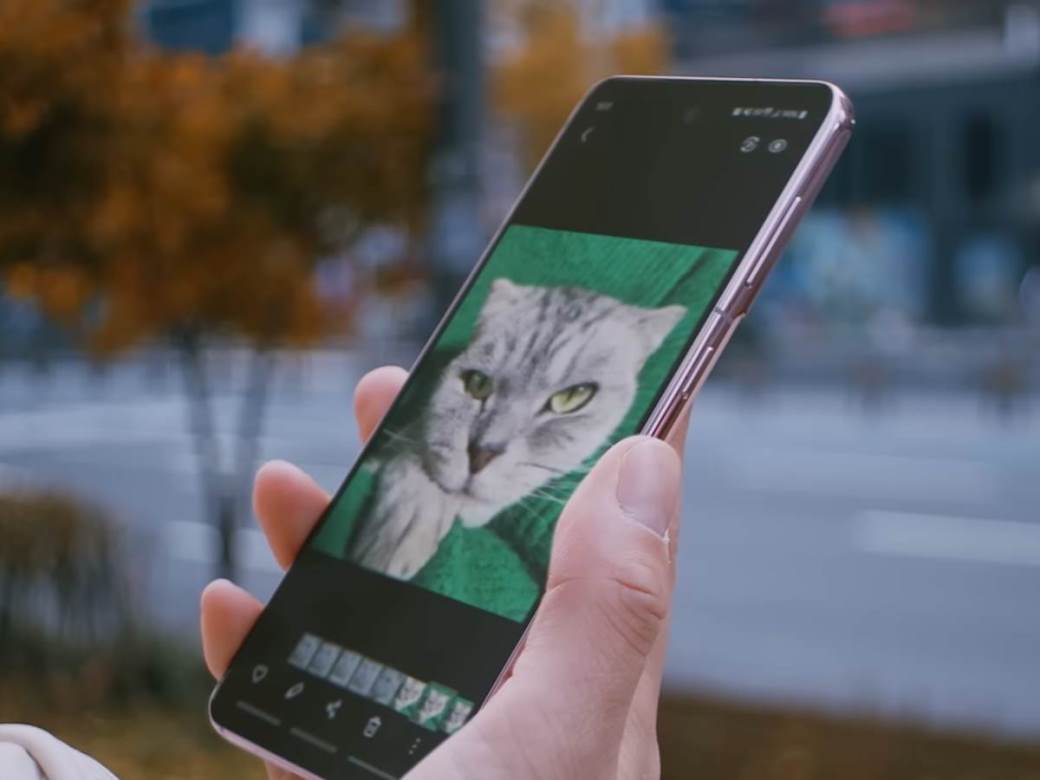 PRVA SLIKA OD 200 MEGAPIKSELA NAPRAVLJENA MOBILNOM KAMEROM:
Da li je 28 x 22 metra dovoljno veliko za vas?! PRVA SLIKA OD 200 MEGAPIKSELA NAPRAVLJENA MOBILNOM KAMEROM:
Da li je 28 x 22 metra dovoljno veliko za vas?!