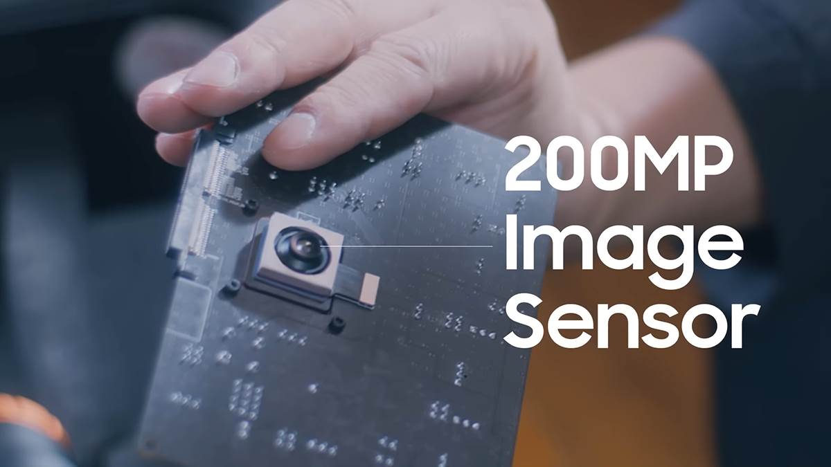 Samsung 200 MP bilbord 1.jpg - YouTube / Samsung / Screenshot   Samsung 200 MP bilbord 1.jpg - YouTube / Samsung / Screenshot