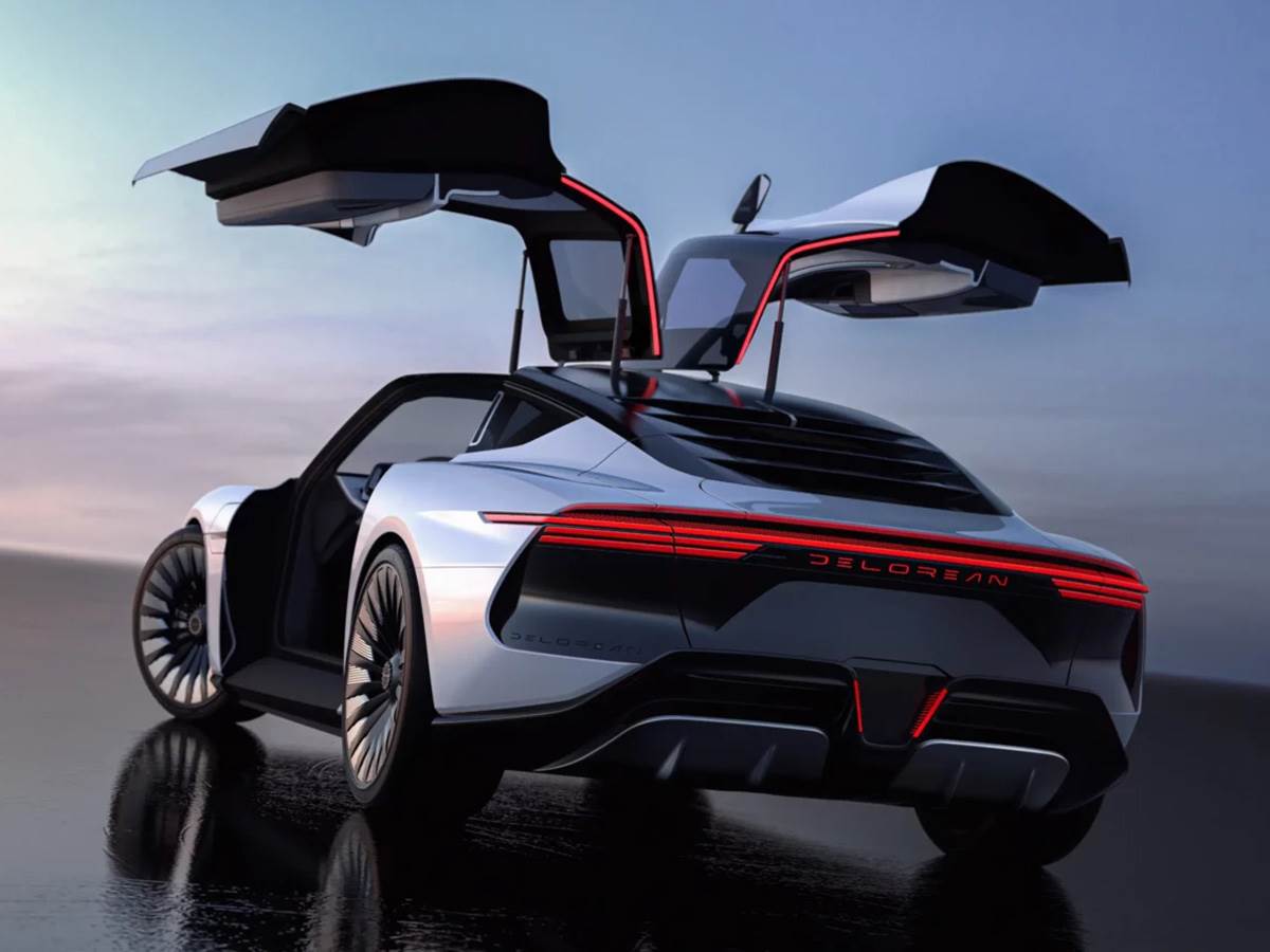 DeLorean Alpha 5 električni automobil sa otvorenim vratima   DeLorean Alpha 5 električni automobil sa otvorenim vratima
