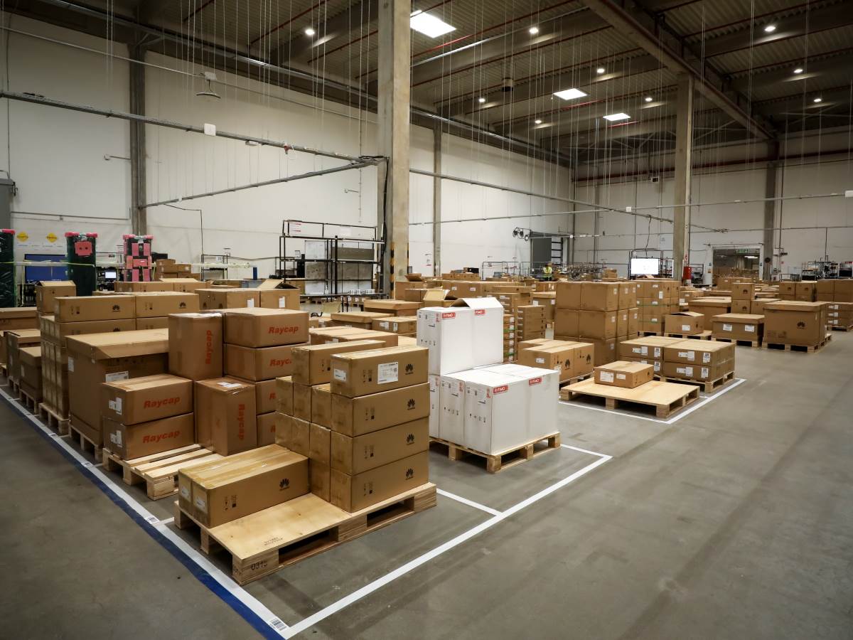  Huawei 5G Fabrika Mađarska Kako Izgleda (1).jpg - Huawei Srbija 