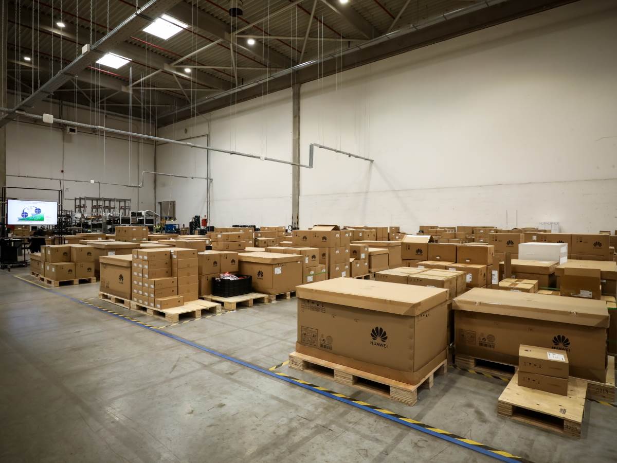  Huawei 5G Fabrika Mađarska Kako Izgleda (2).jpg - Huawei Srbija 