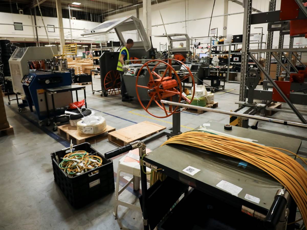  Huawei 5G Fabrika Mađarska Kako Izgleda (6).jpg 