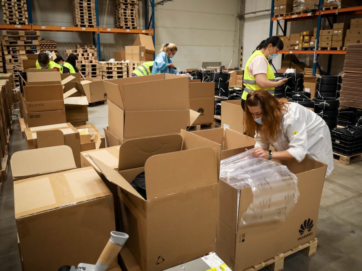  Huawei 5G Fabrika Mađarska Kako Izgleda (7).jpg - Huawei Srbija 