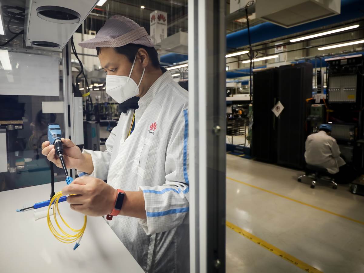  Huawei 5G Fabrika Mađarska Kako Izgleda (46).jpg 