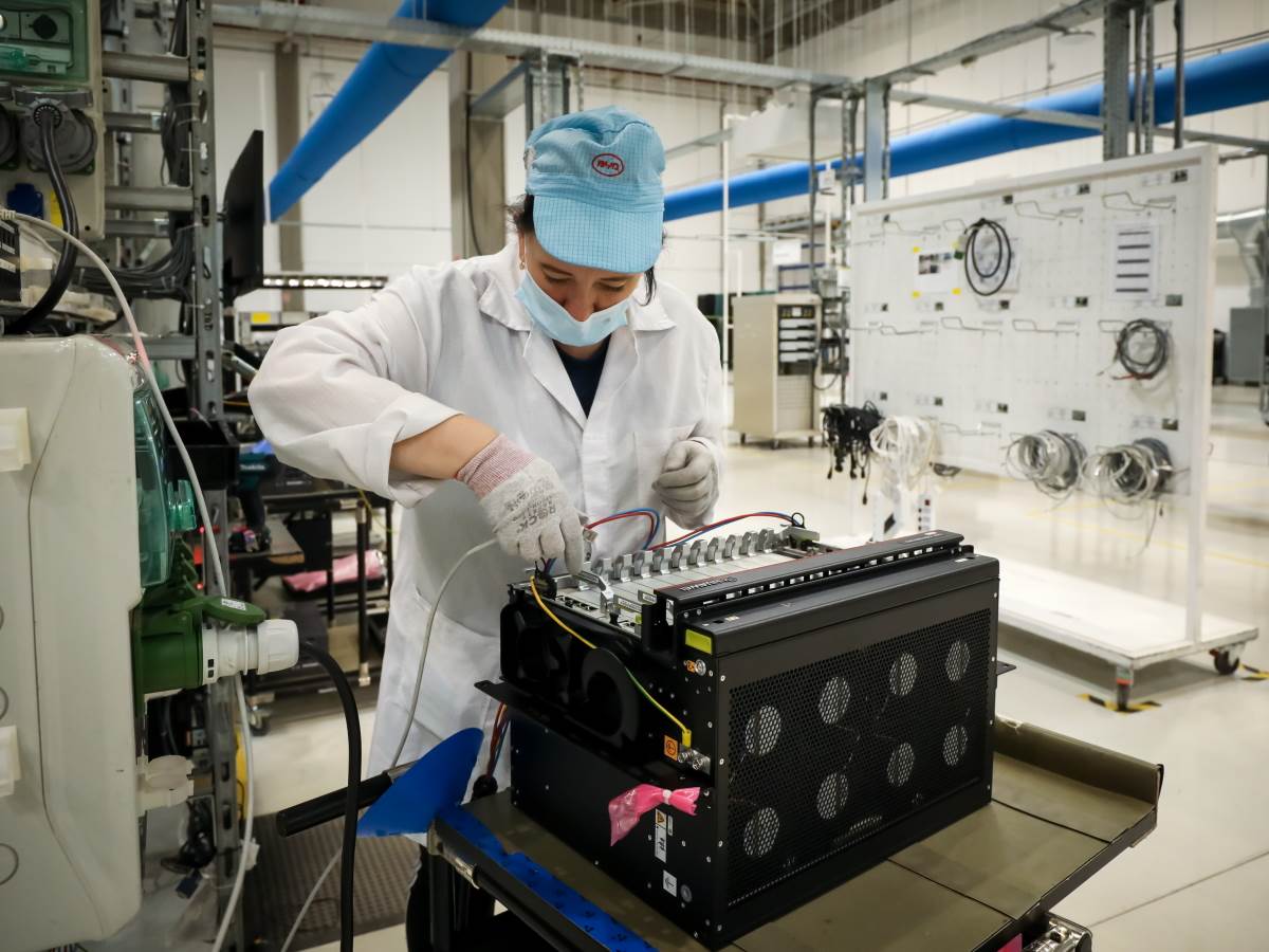  Huawei 5G Fabrika Mađarska Kako Izgleda (52).jpg - Huawei Srbija 