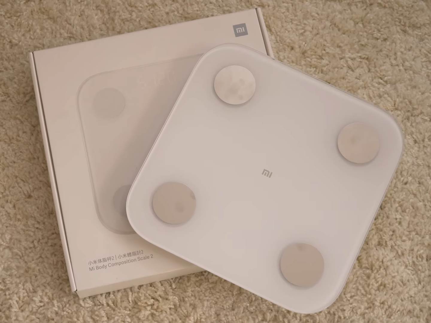  Xiaomi Mi Body Composition Scale 2 okosmérleg bemutató 4-51 screenshot.png - YouTube / mStore / Screenshot 