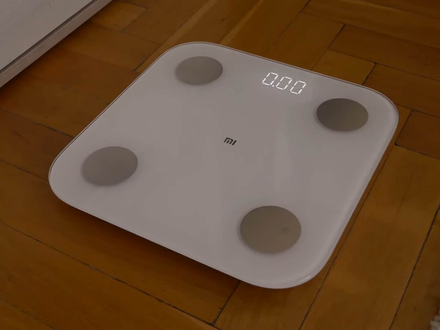  Xiaomi Mi Body Composition Scale 2 okosmérleg bemutató 2-43 screenshot.png - YouTube / mStore / Screenshot 