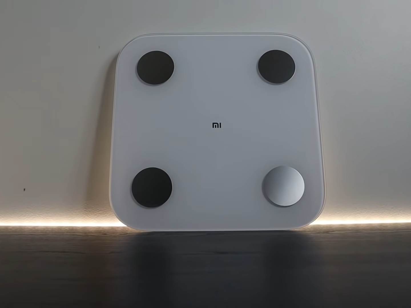  Xiaomi Mi Body Composition Scale 2 Unboxing 3-21 screenshot.jpg - YouTube / Before you Buy Guy / Screenshot 