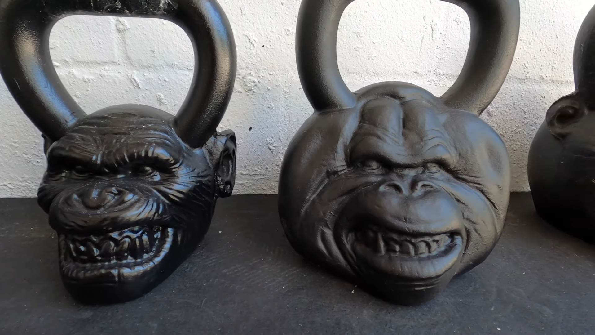 Onnit Primal Kettlebells _ Do they work_ 1-21 screenshot.jpg - YouTube / Levi Jaeckel / Screenshot   Onnit Primal Kettlebells _ Do they work_ 1-21 screenshot.jpg - YouTube / Levi Jaeckel / Screenshot