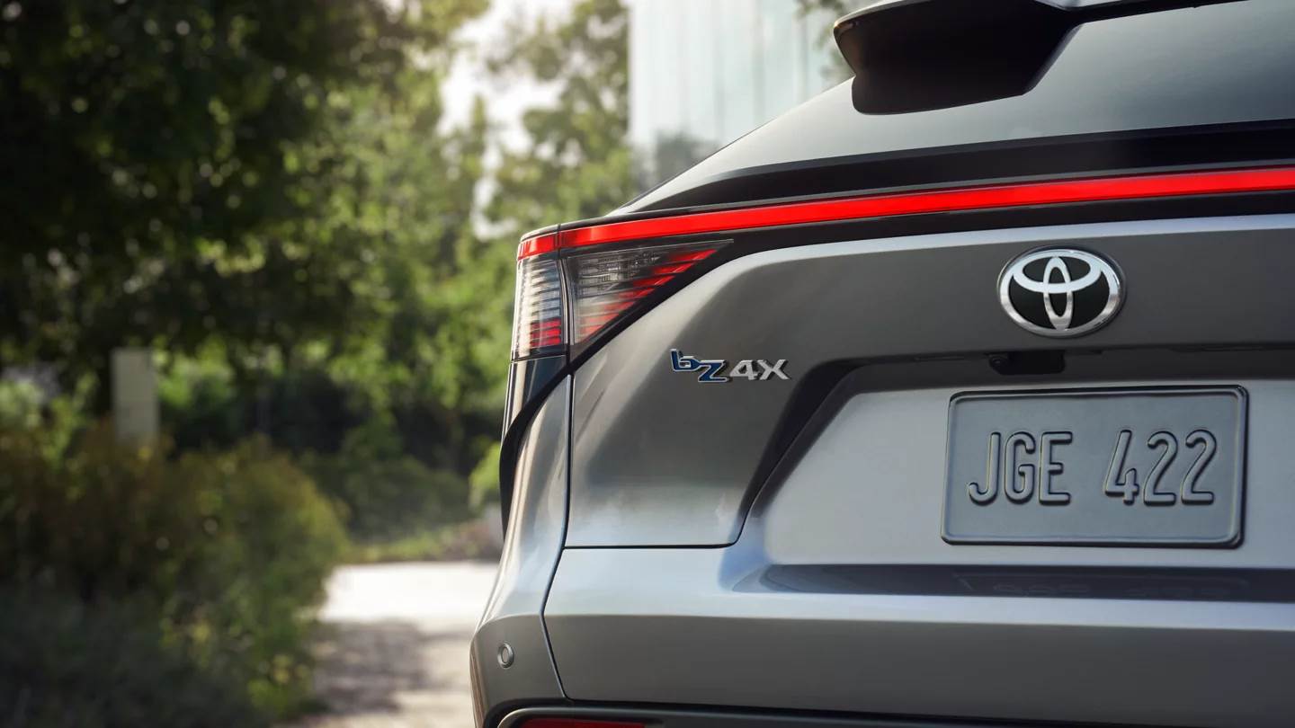  Toyota bZ4X 3.jpg - Toyota 