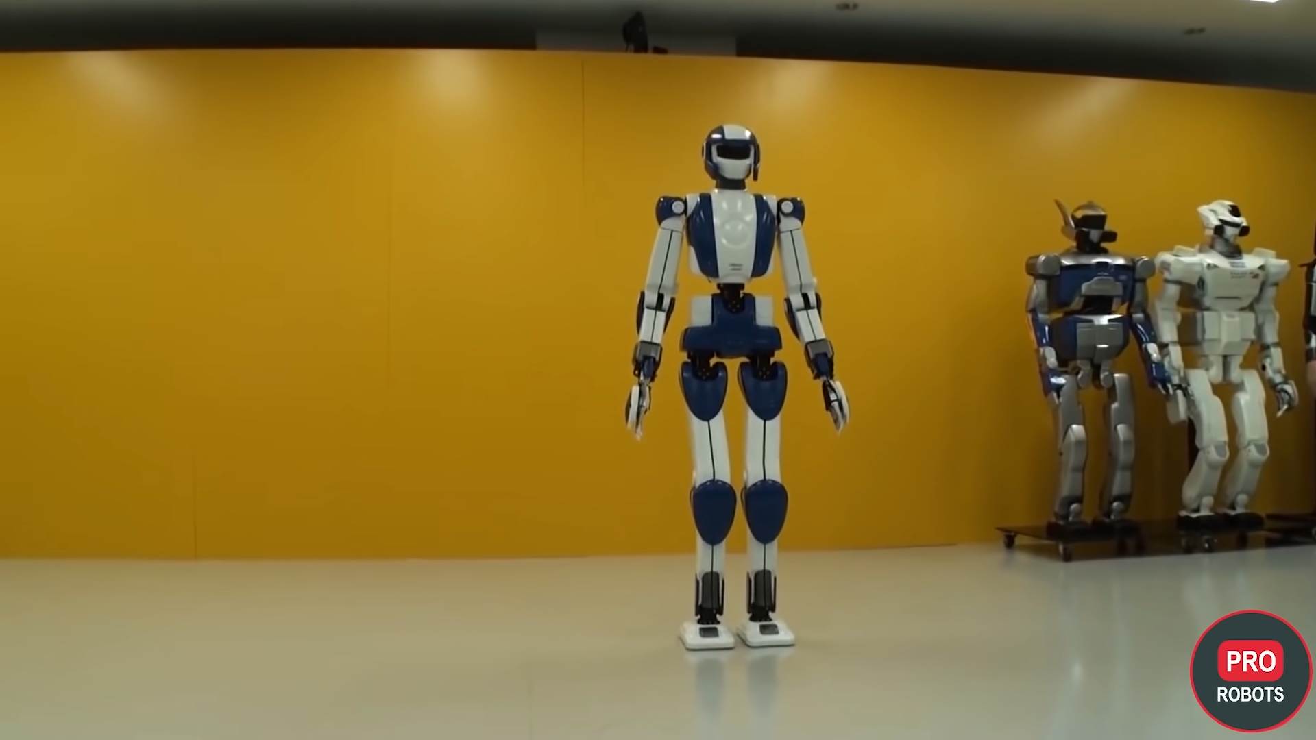  IREX 2022 - Japan's largest robot exhibition _ The latest robots and incredible gadgets! 10-53 screenshot.png - YouTube / PRO ROBOTS / Screenshot 