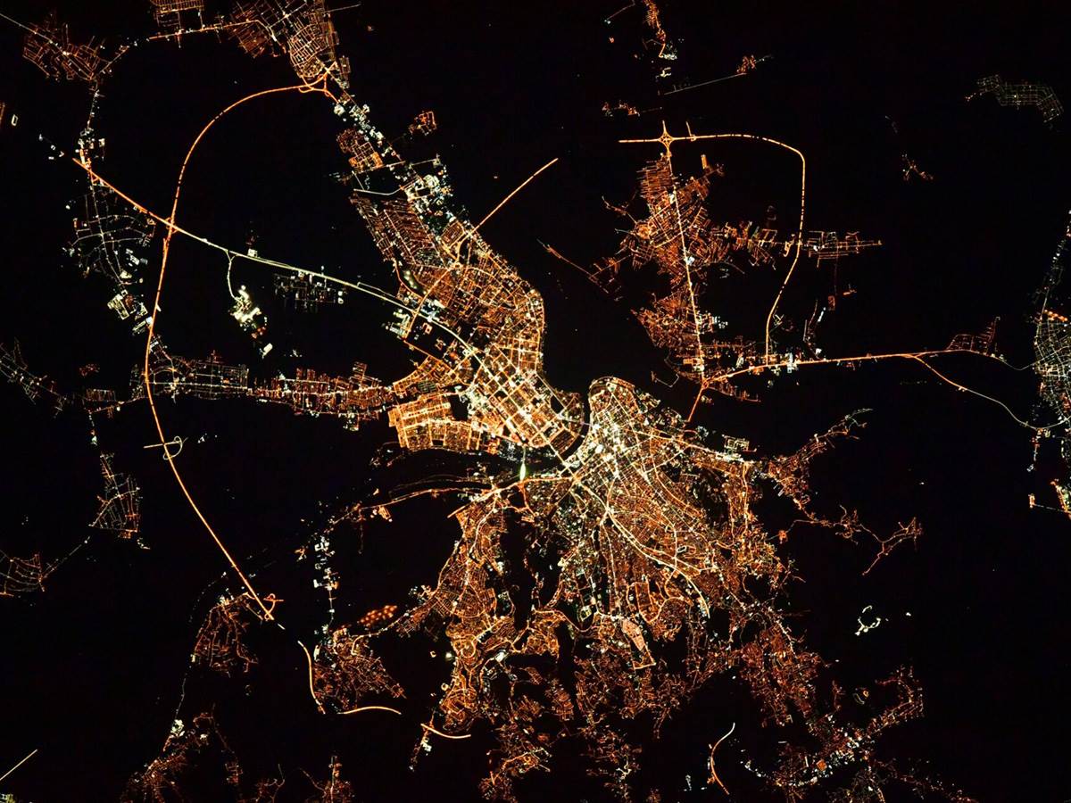 Beograd noću uslikan sa Međunarodne svemirske stanice   Beograd noću uslikan sa Međunarodne svemirske stanice