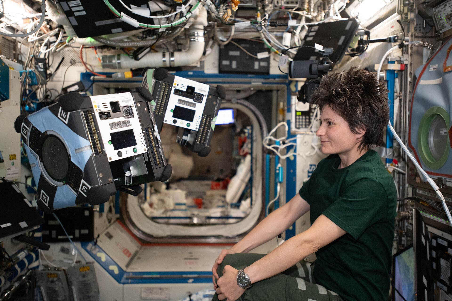  Samantha_monitors_Astrobee_robotic_free-flyers_pillars.jpg - ESA/NASA-S.Cristoforetti; CC BY-NC-SA 2.0 