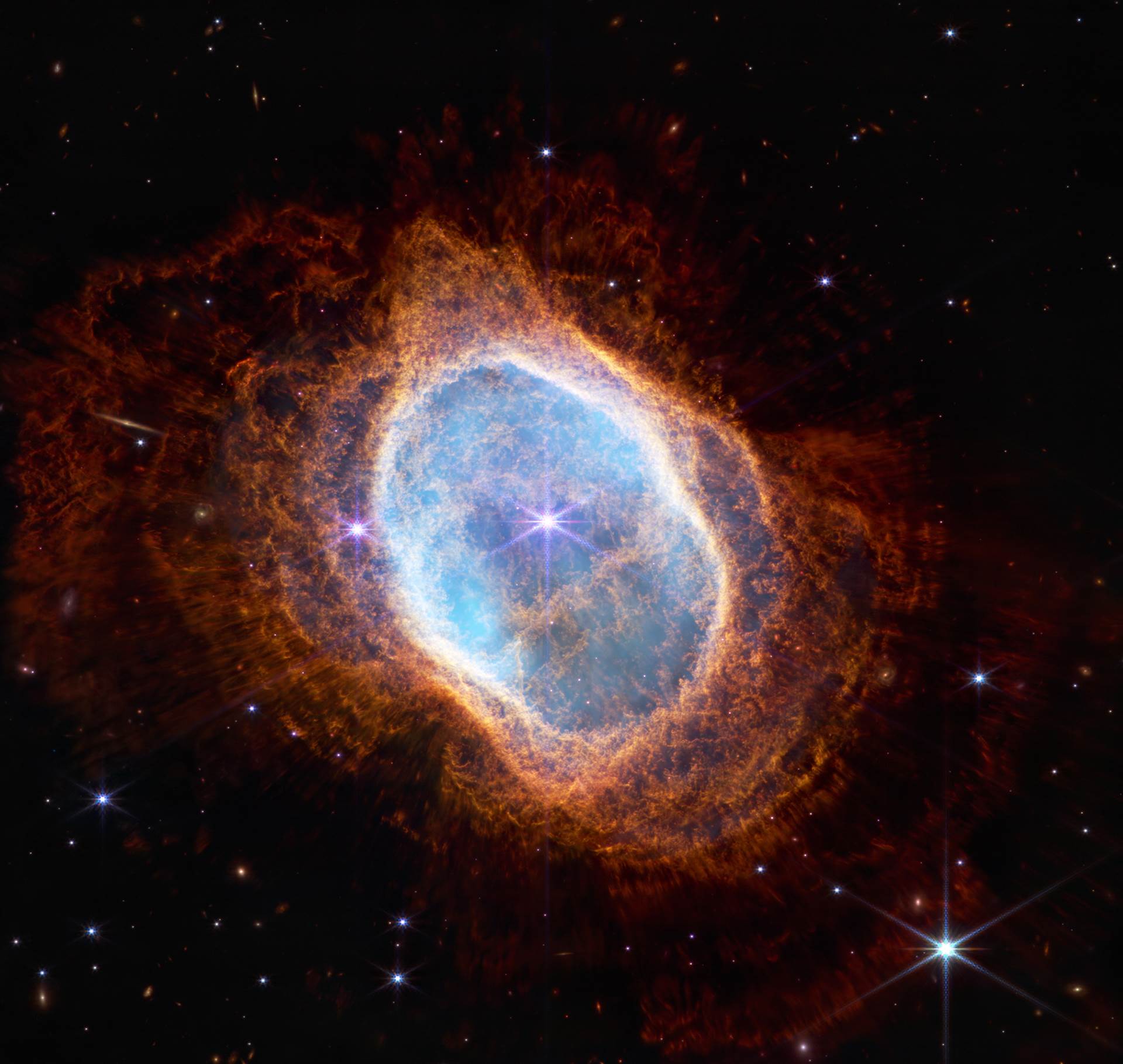  main_image_stellar_death_s_ring_miri_nircam_sidebyside-5mb-1 copy.jpg - NASA 