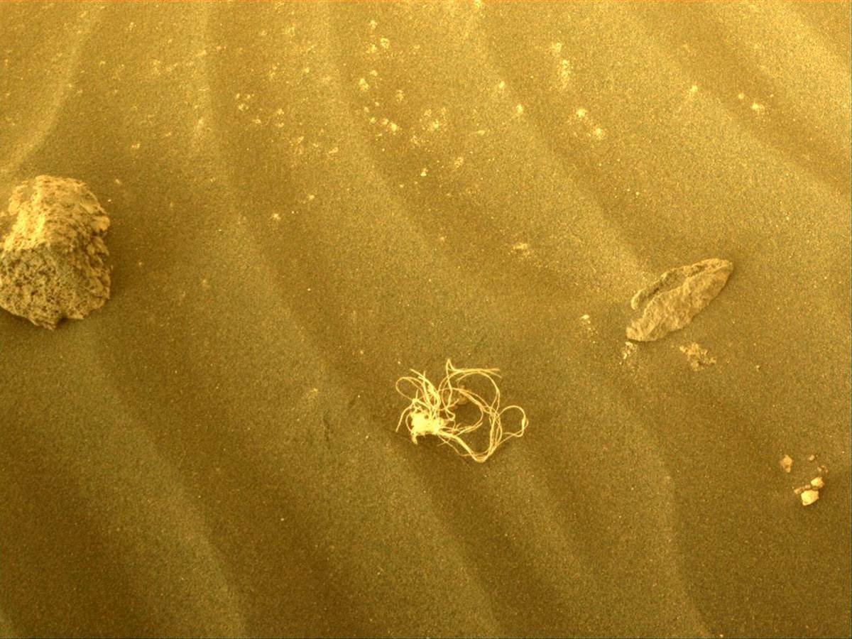  misteriozni objekat na marsu 