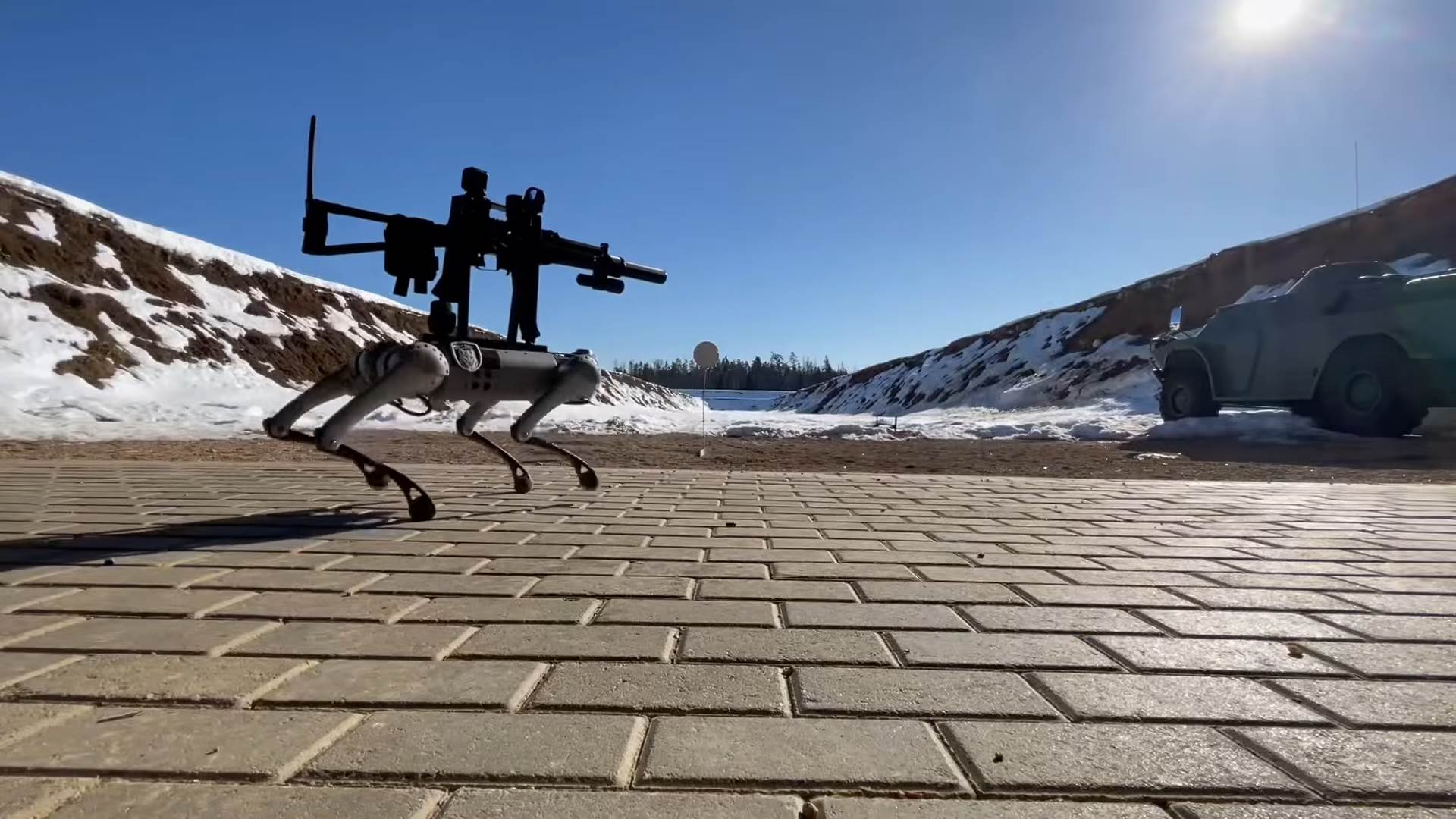 Patrol dog robot 0-19 screenshot.png - YouTube / Alexander Atamanov / Screenshot   Patrol dog robot 0-19 screenshot.png - YouTube / Alexander Atamanov / Screenshot