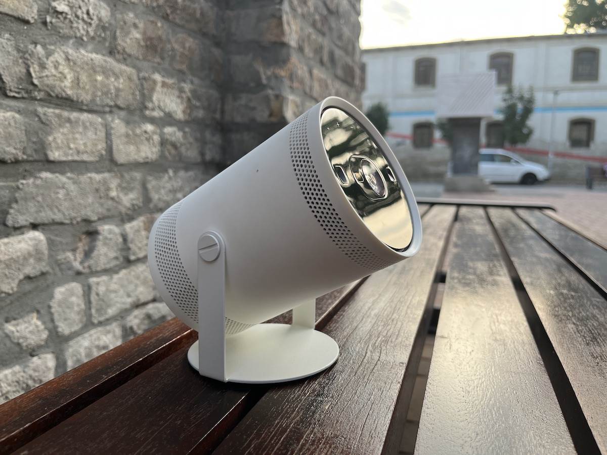  Samsung The Freestyle 5.JPG 