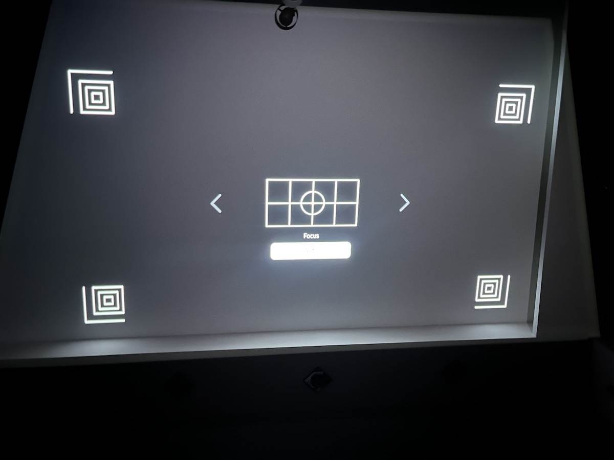  Samsung The Freestyle auto focus keystone 7.JPG - Smartlife 