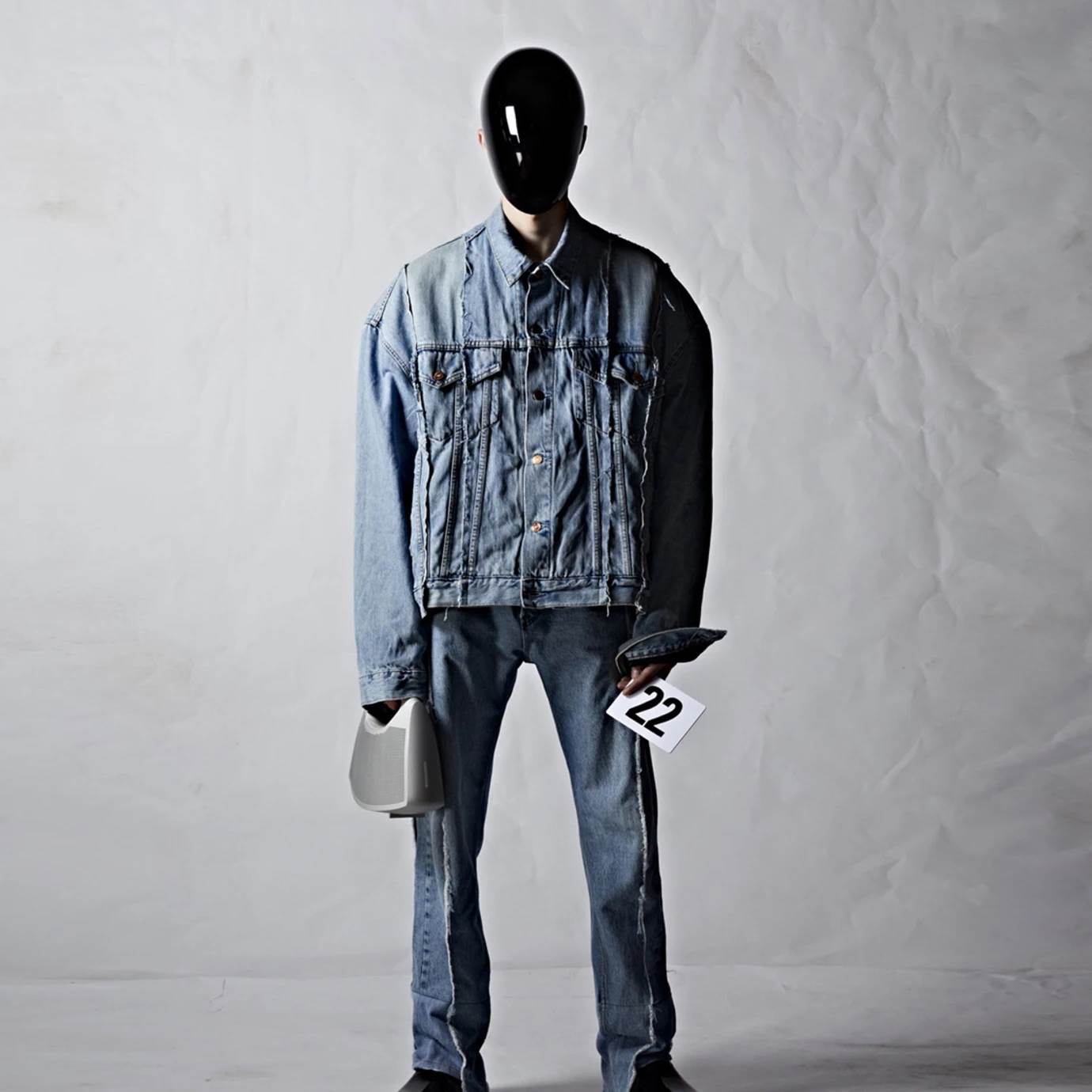  Balenciaga_BangOlufsen_torba zvučnik 6.jpg - Balenciaga 