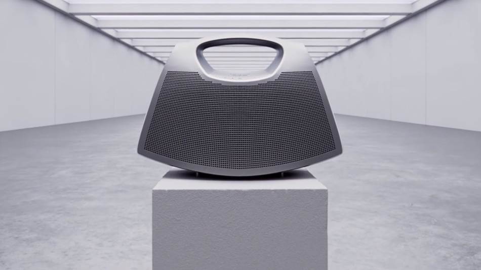  Balenciaga-I-Bang-Olufsen-Speaker-Bag-1-.jpg - Balenciaga 