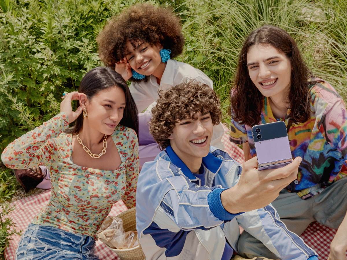 Samsung Galaxy Z Flip4 Slike (56).jpg - Samsung   Samsung Galaxy Z Flip4 Slike (56).jpg - Samsung