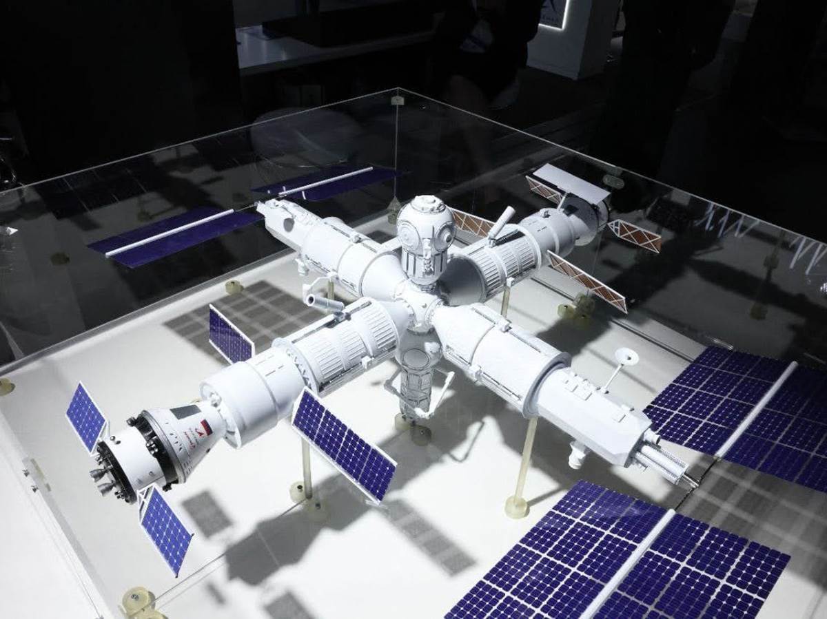  Roskosmos predstavio maketu nove orbitalne stanice 