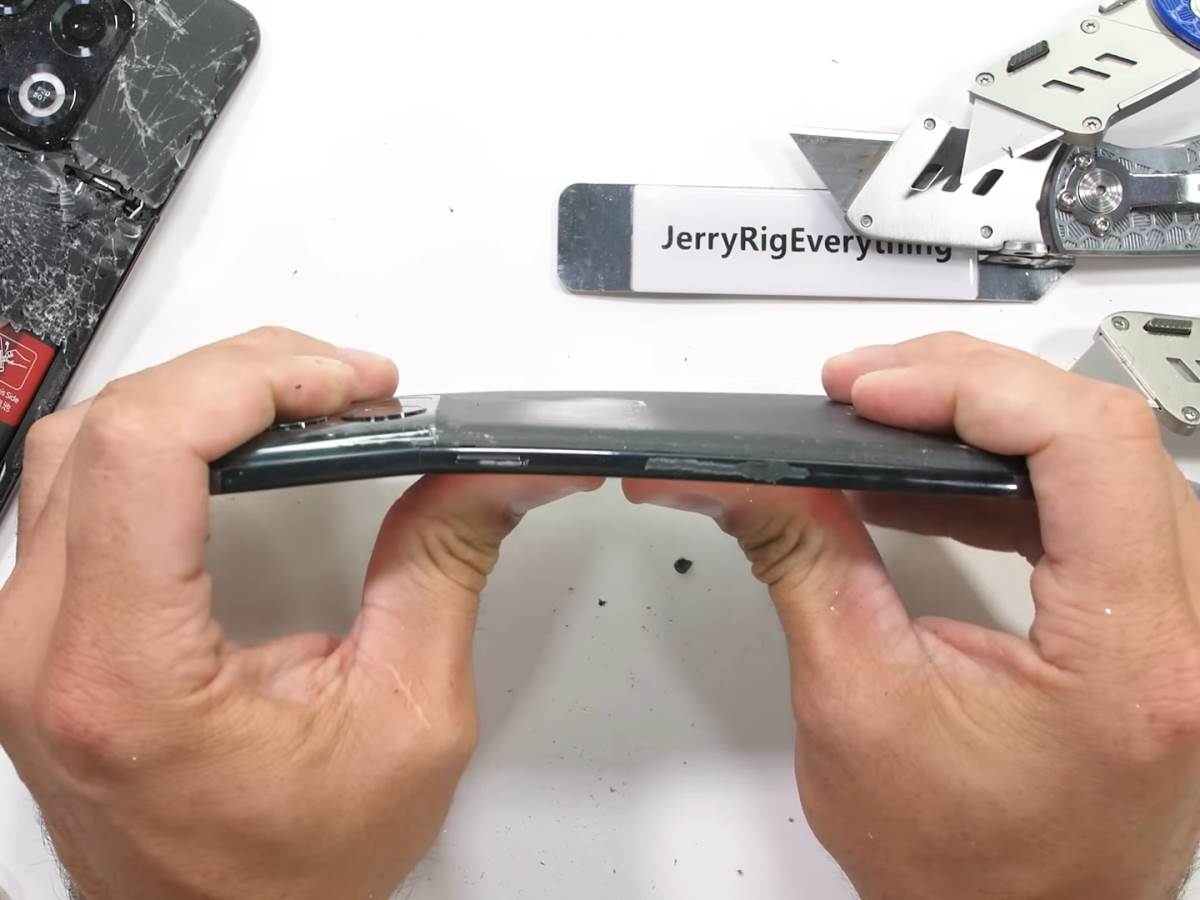  OnePlus 10T pukao na testu izdržljivosti 3.jpg 