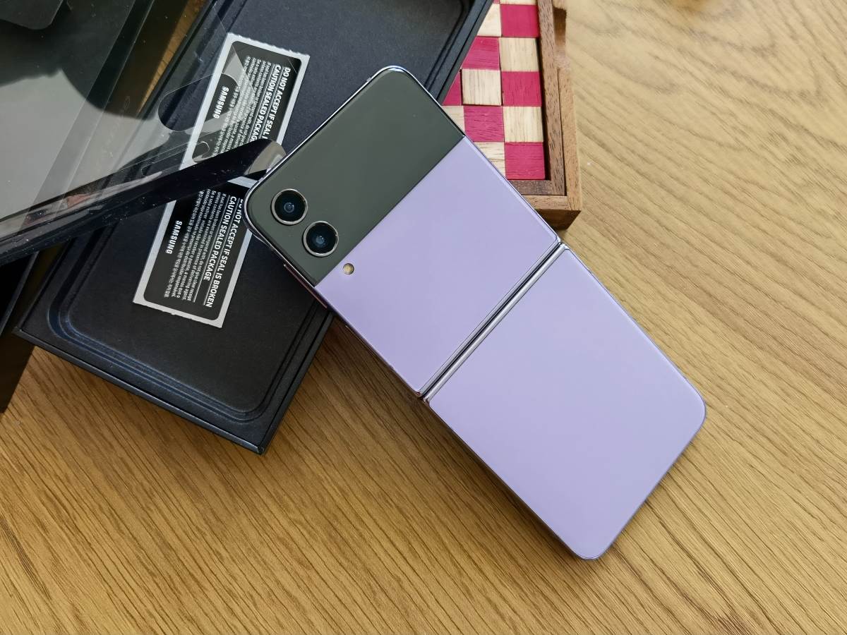 Samsung Galaxy Z Flip4 Slike Uživo (16).jpg   Samsung Galaxy Z Flip4 Slike Uživo (16).jpg