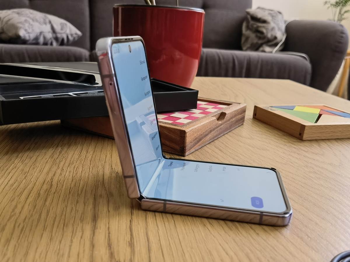  Samsung Galaxy Z Flip4 Slike Uživo (13).jpg - SmartLife / Marko Čavić 